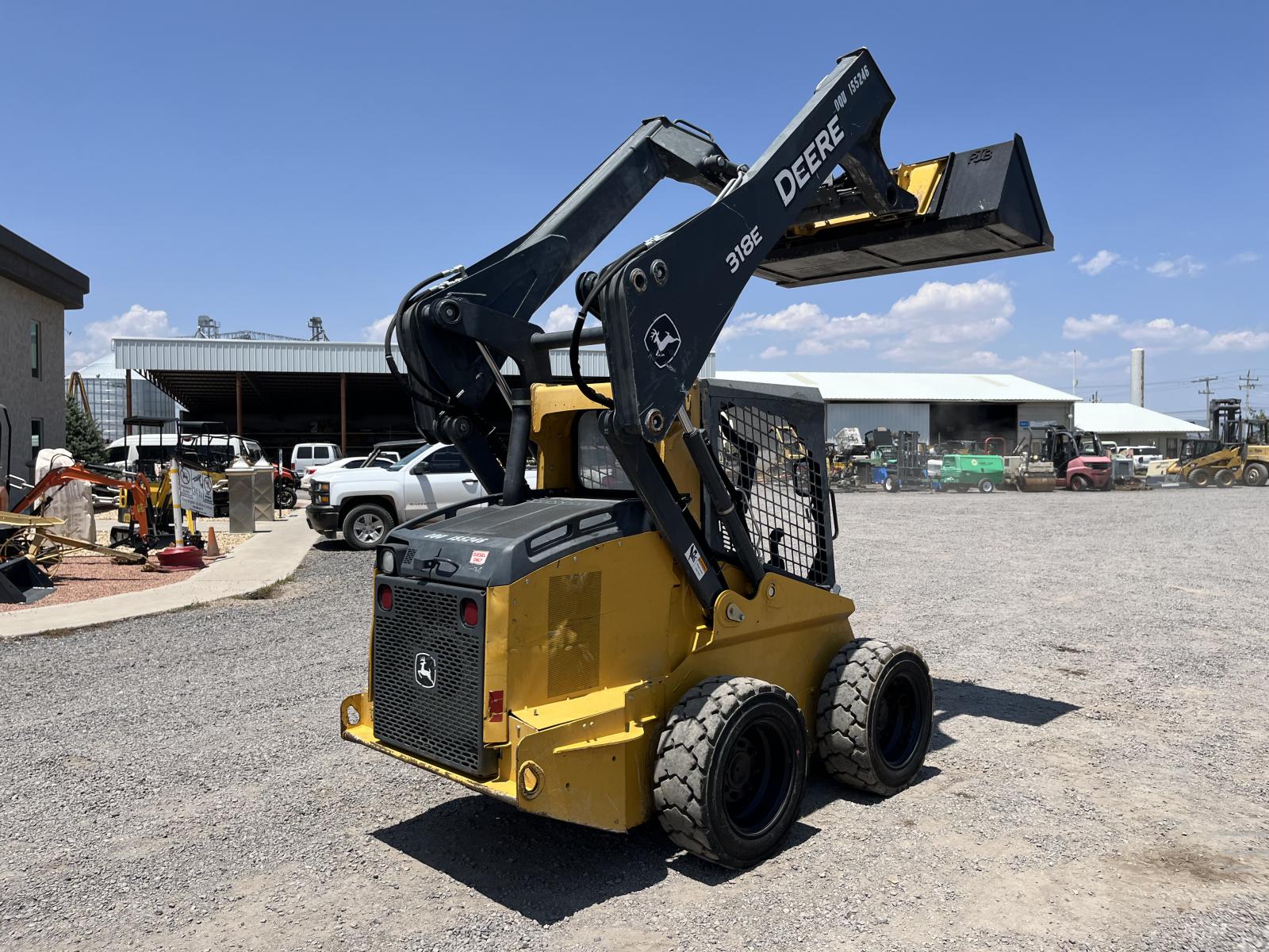 JOHN DEERE 318E